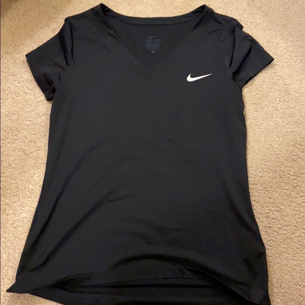 Nike dri-fit top